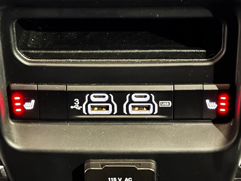 RAM 3500 Laramie Mega Cab 4WD DRW 2019