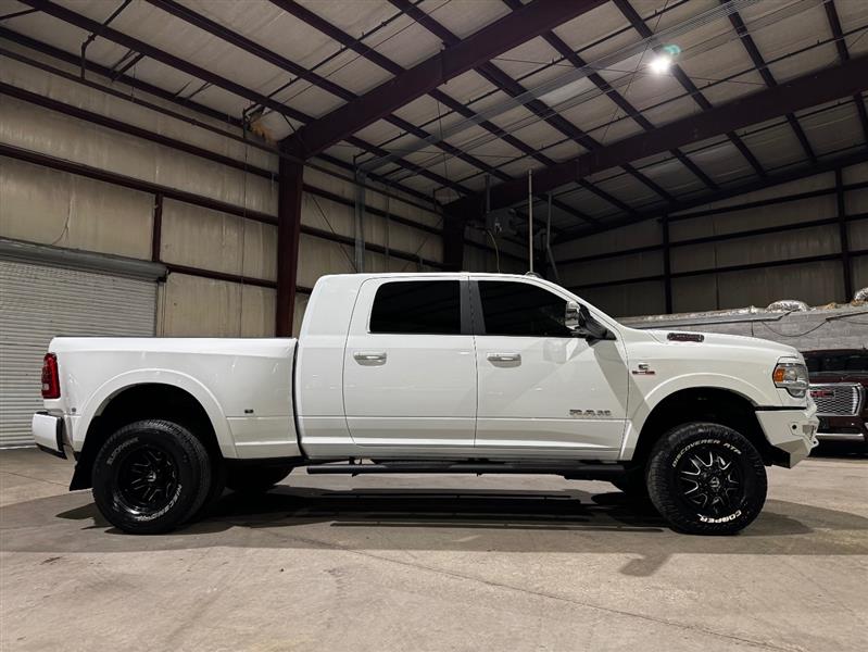 RAM 3500 Laramie Mega Cab 4WD DRW 2019