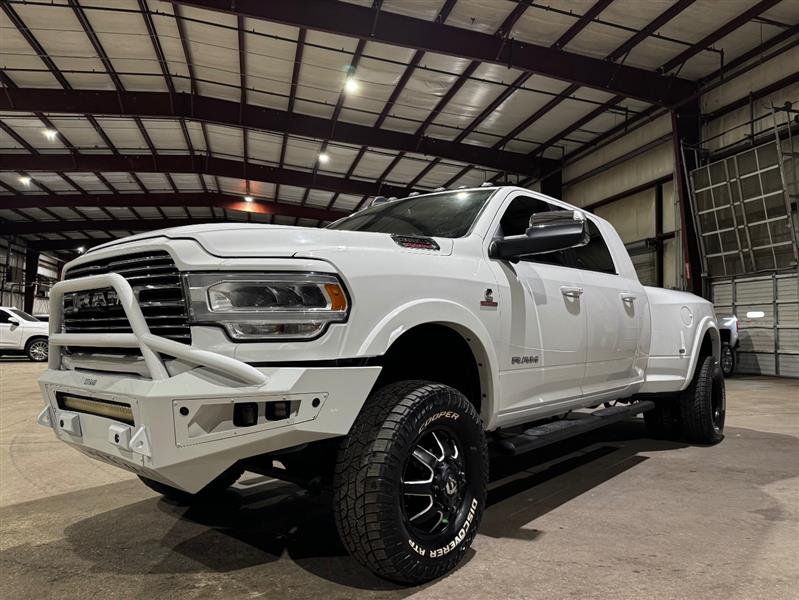 RAM 3500 Laramie Mega Cab 4WD DRW 2019