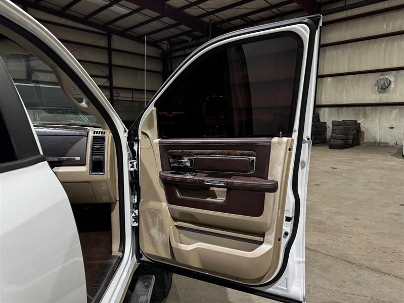 RAM 2500 Longhorn Crew Cab SWB 4WD 2014
