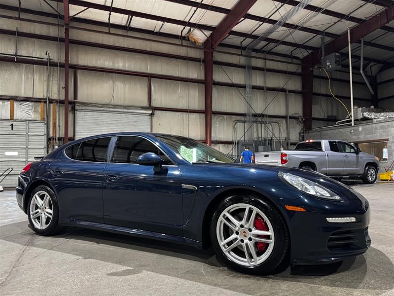 Porsche Panamera 4 2014