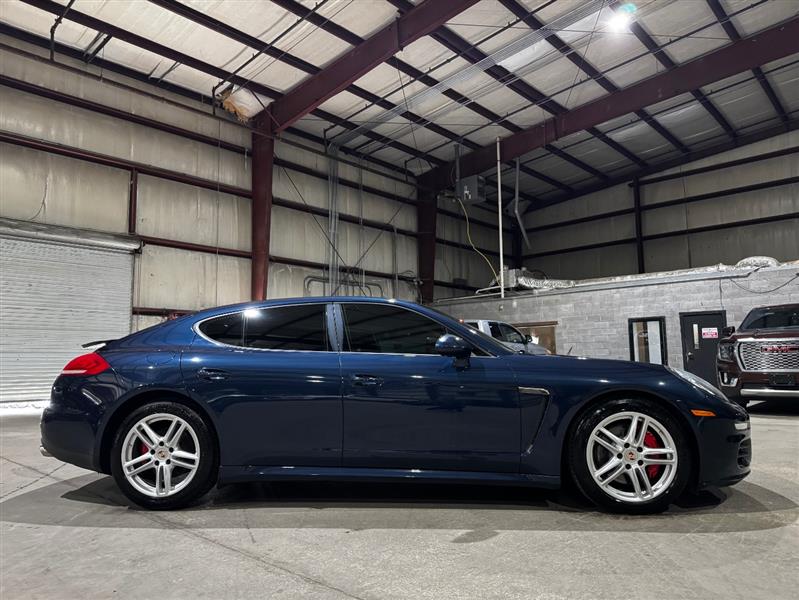 Porsche Panamera 4 2014