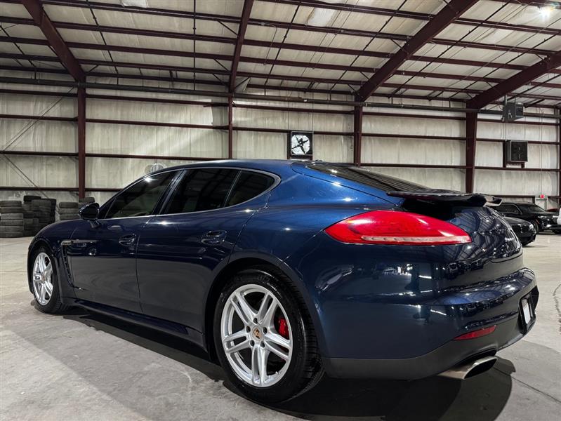 Porsche Panamera 4 2014