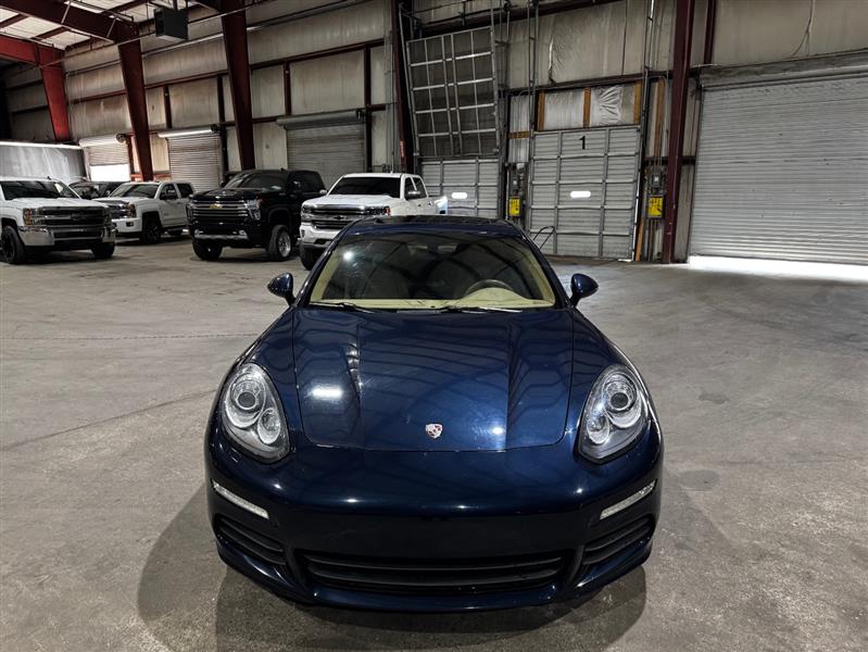 Porsche Panamera 4 2014