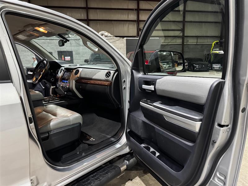 Toyota Tundra Limited 5.7L Double Cab 4WD 2014