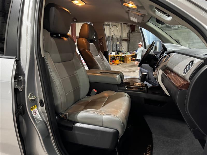 Toyota Tundra Limited 5.7L Double Cab 4WD 2014