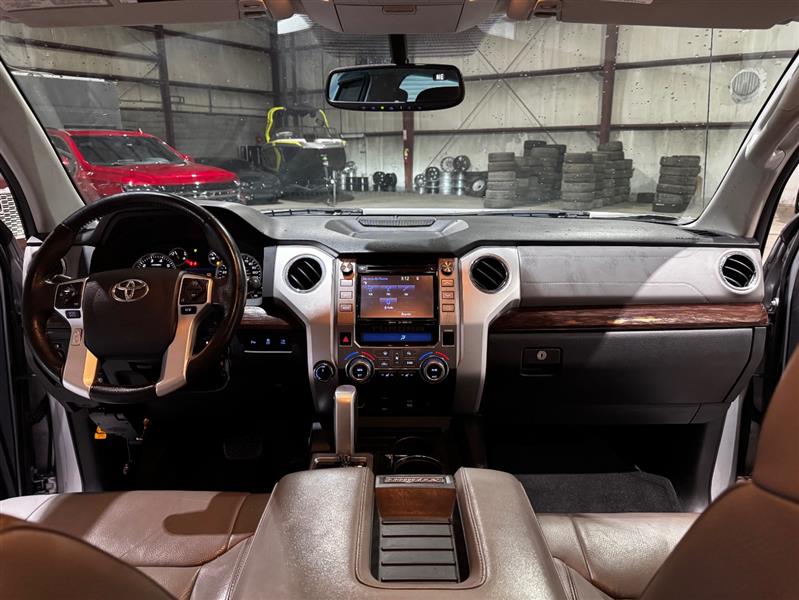 Toyota Tundra Limited 5.7L Double Cab 4WD 2014
