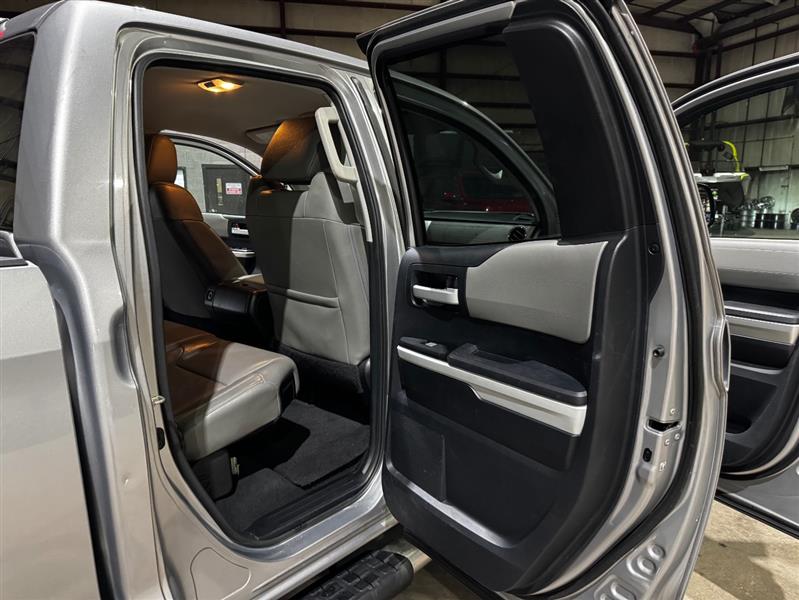 Toyota Tundra Limited 5.7L Double Cab 4WD 2014