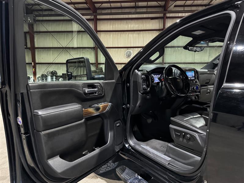 Chevrolet Silverado 2500HD High Country Crew Cab Short Box 4WD 2020