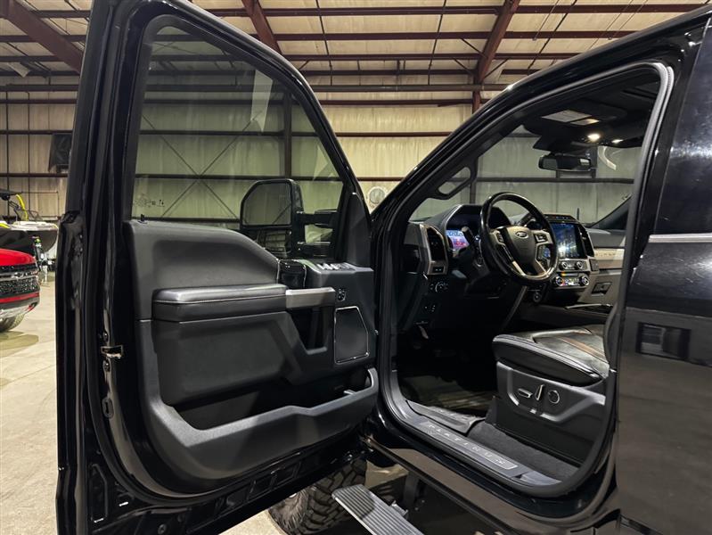 Ford F-250 SD Platinum Crew Cab 4WD 2022