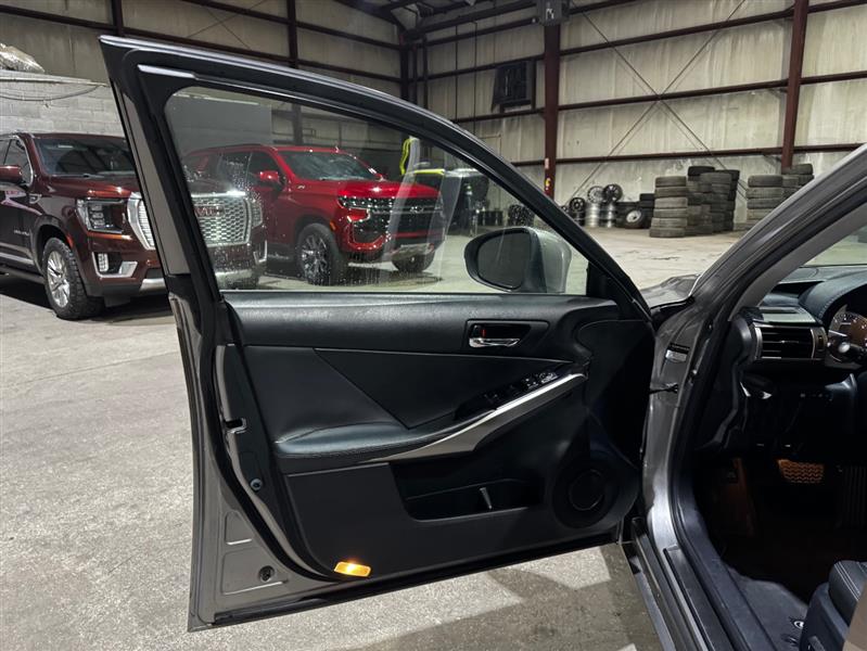 Lexus IS 250 RWD 2014