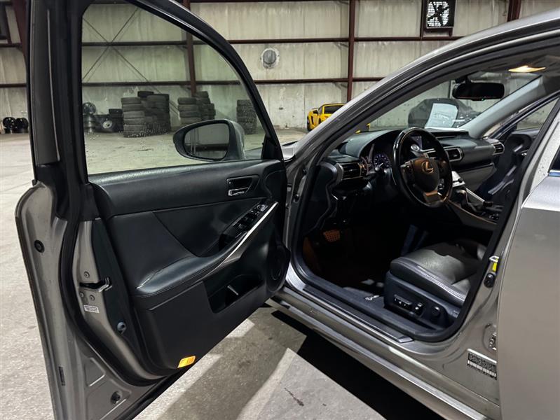 Lexus IS 250 RWD 2014