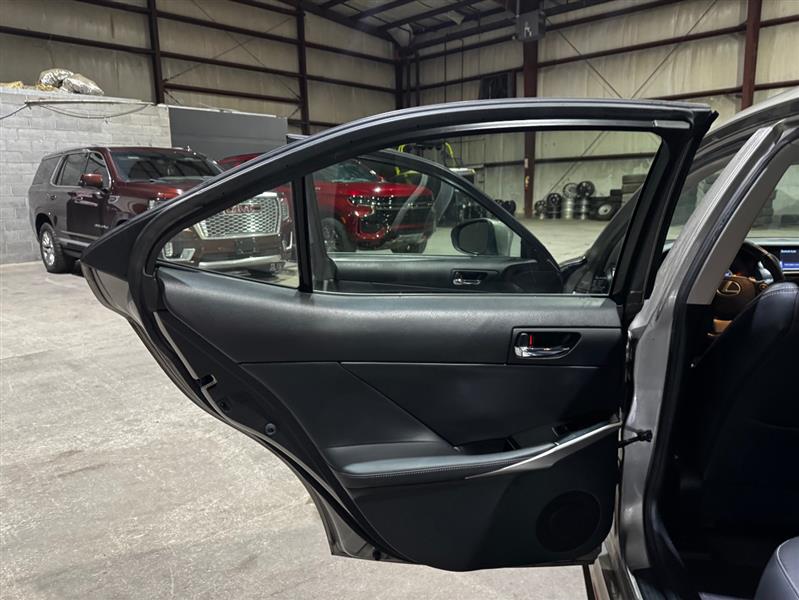 Lexus IS 250 RWD 2014