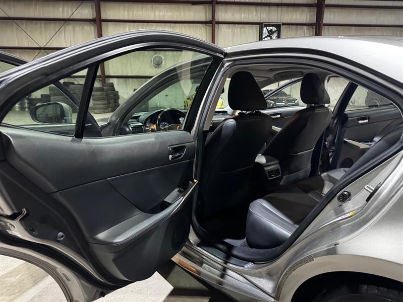 Lexus IS 250 RWD 2014