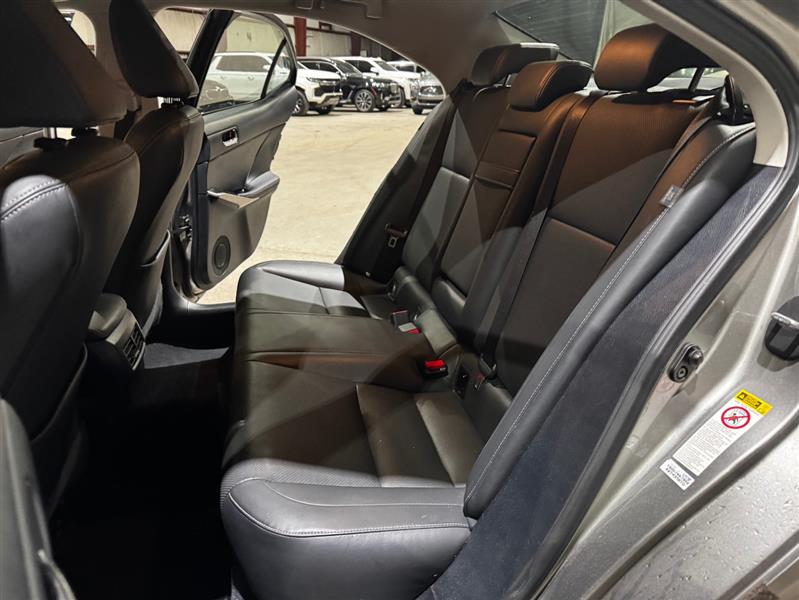 Lexus IS 250 RWD 2014