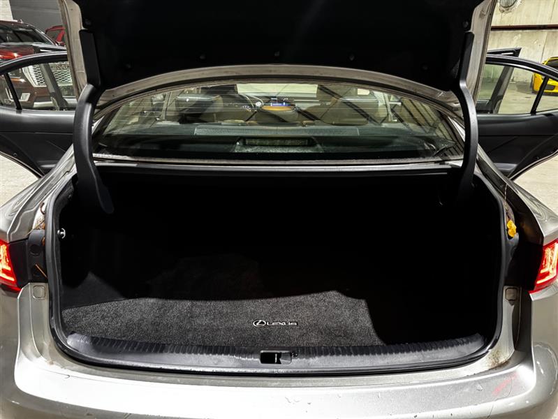 Lexus IS 250 RWD 2014