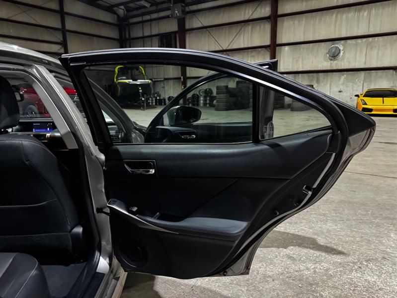 Lexus IS 250 RWD 2014