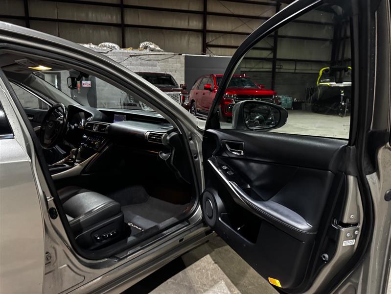 Lexus IS 250 RWD 2014