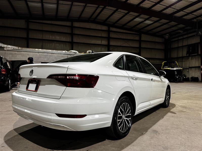 Volkswagen Jetta 1.4T SE 8A 2021