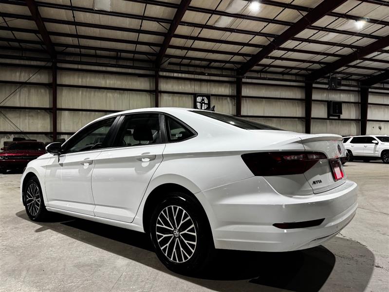 Volkswagen Jetta 1.4T SE 8A 2021