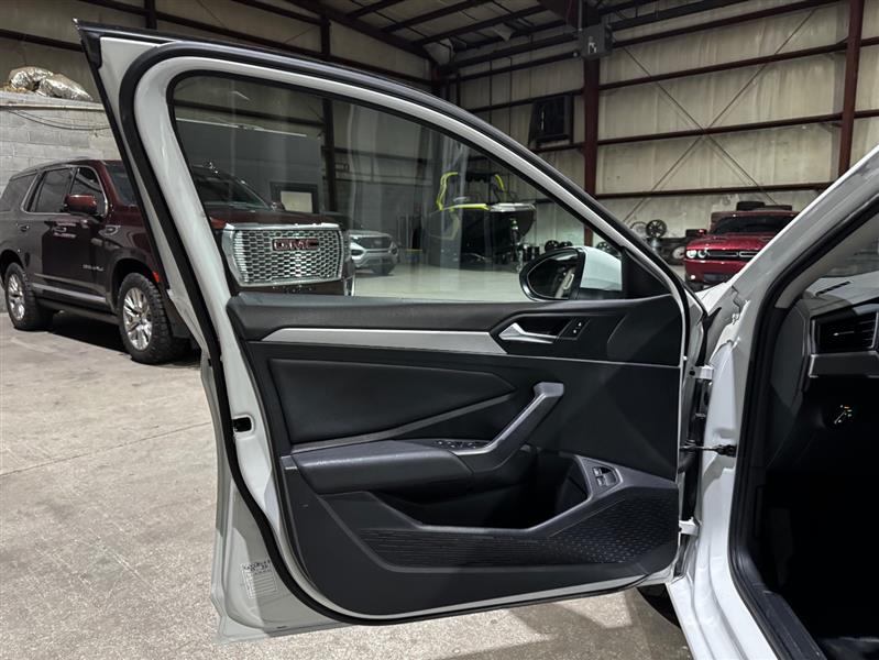 Volkswagen Jetta 1.4T SE 8A 2021