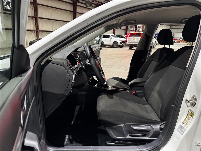 Volkswagen Jetta 1.4T SE 8A 2021