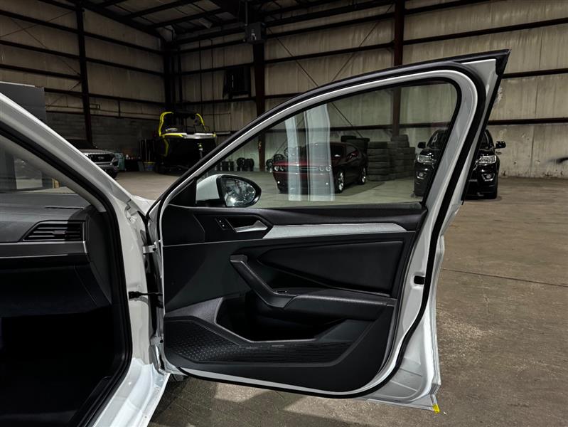 Volkswagen Jetta 1.4T SE 8A 2021