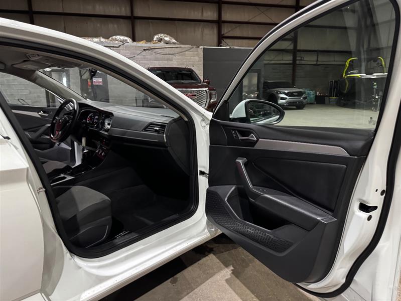 Volkswagen Jetta 1.4T SE 8A 2021