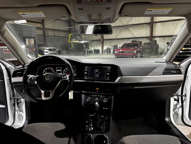 Volkswagen Jetta 1.4T SE 8A 2021