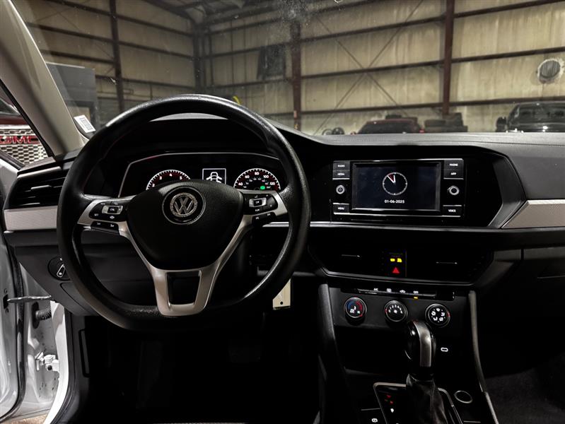 Volkswagen Jetta 1.4T SE 8A 2021