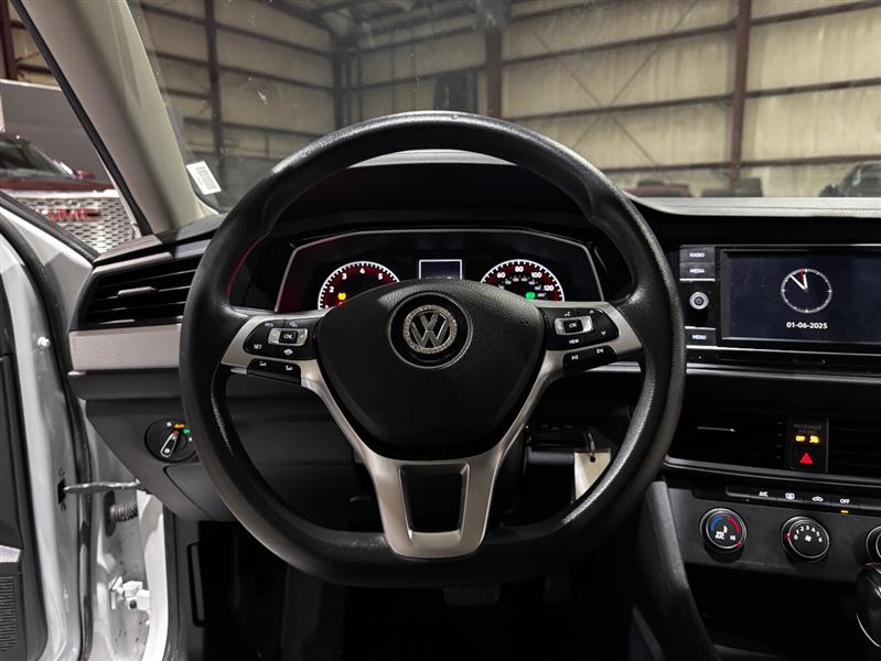 Volkswagen Jetta 1.4T SE 8A 2021