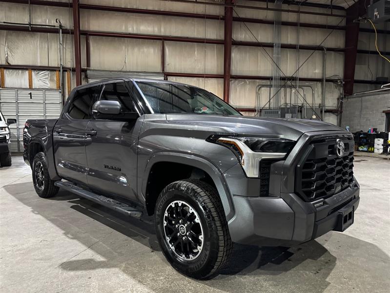 Toyota Tundra SR5 CrewMax 4WD 2022