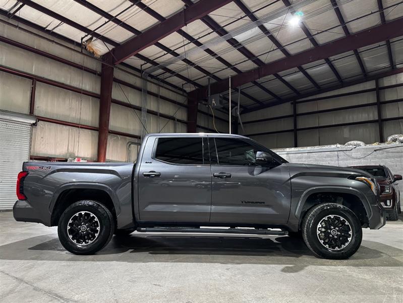 Toyota Tundra SR5 CrewMax 4WD 2022