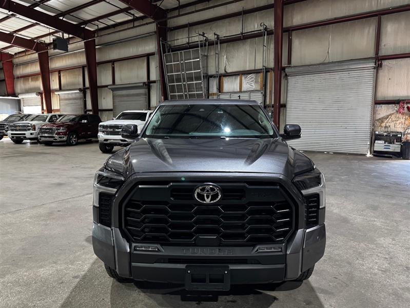 Toyota Tundra SR5 CrewMax 4WD 2022