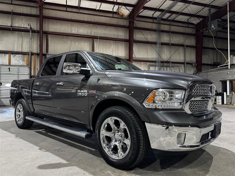 RAM 1500 Laramie Crew Cab SWB 4WD 2016