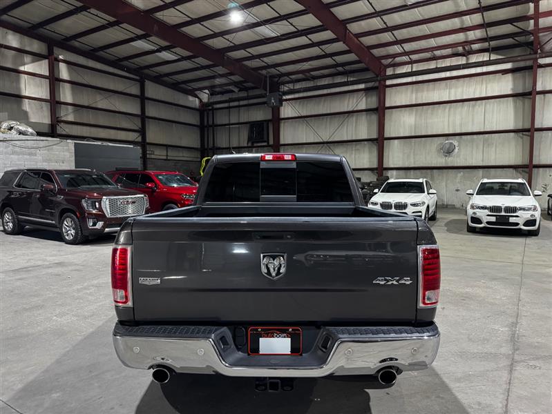 RAM 1500 Laramie Crew Cab SWB 4WD 2016