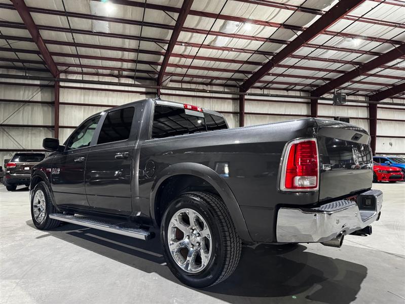 RAM 1500 Laramie Crew Cab SWB 4WD 2016