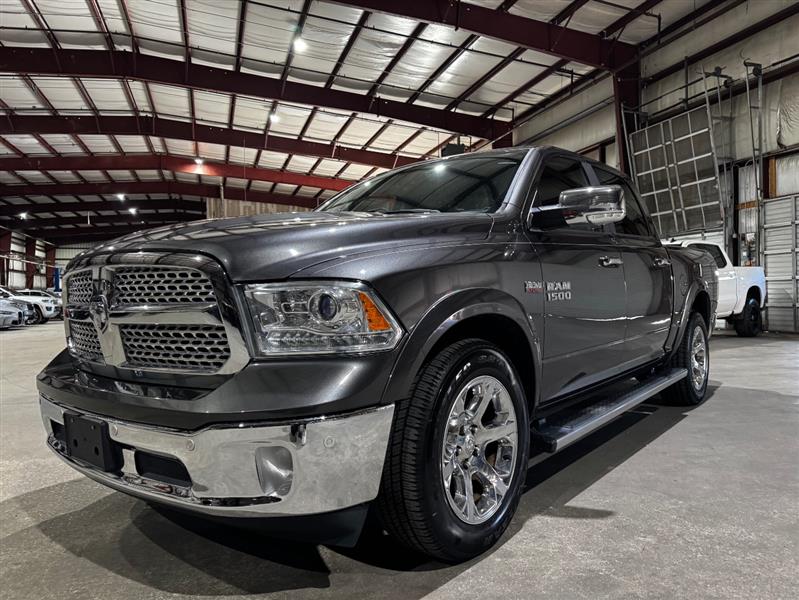 RAM 1500 Laramie Crew Cab SWB 4WD 2016