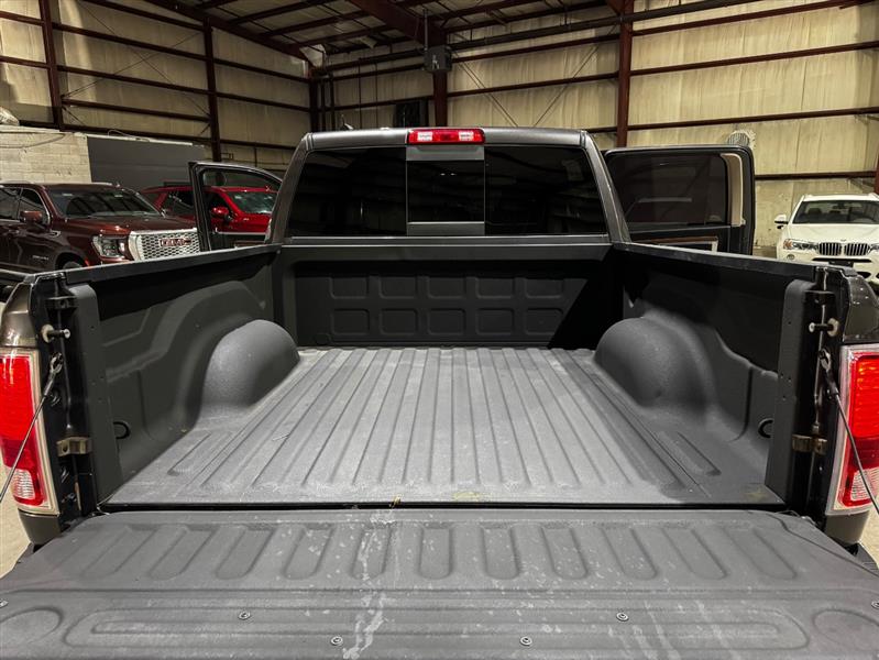 RAM 1500 Laramie Crew Cab SWB 4WD 2016