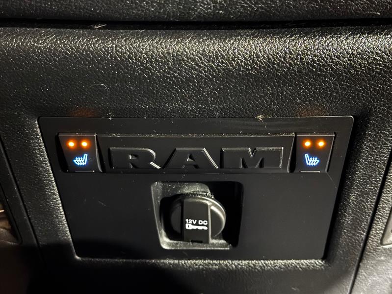 RAM 1500 Laramie Crew Cab SWB 4WD 2016