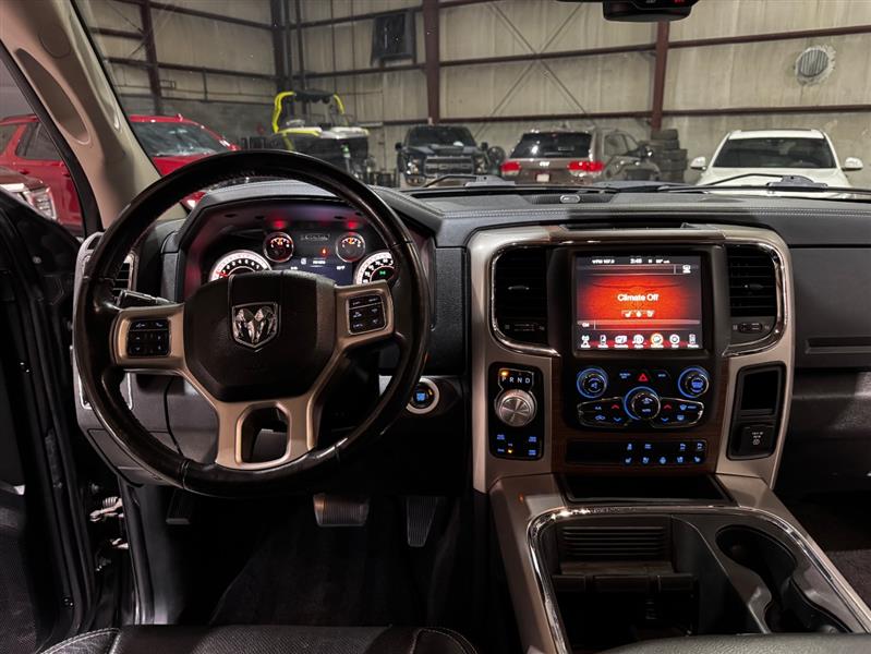 RAM 1500 Laramie Crew Cab SWB 4WD 2016