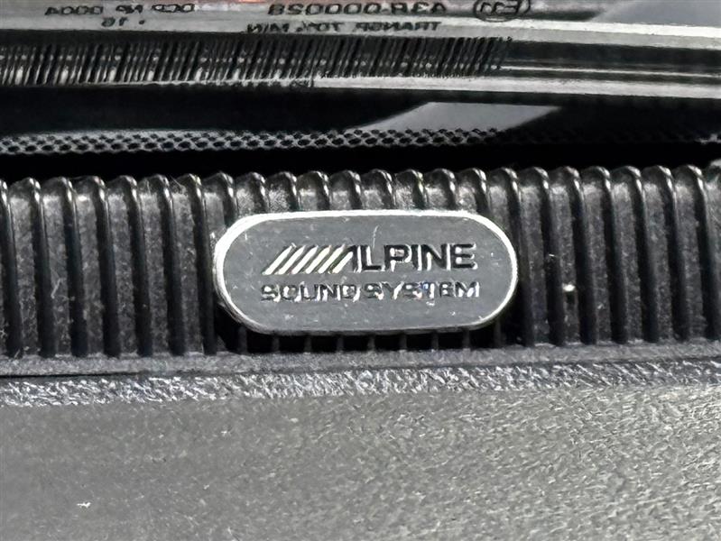 RAM 1500 Laramie Crew Cab SWB 4WD 2016