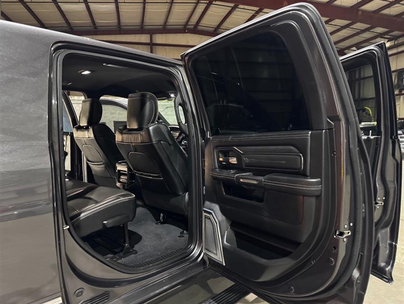 RAM 3500 Limited Mega Cab 4WD DRW 2019