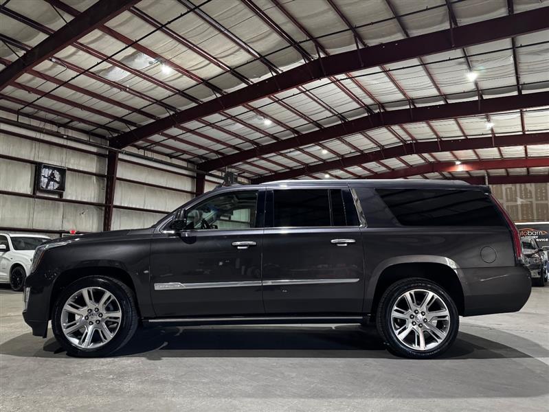 Cadillac Escalade ESV Premium 4WD 2016