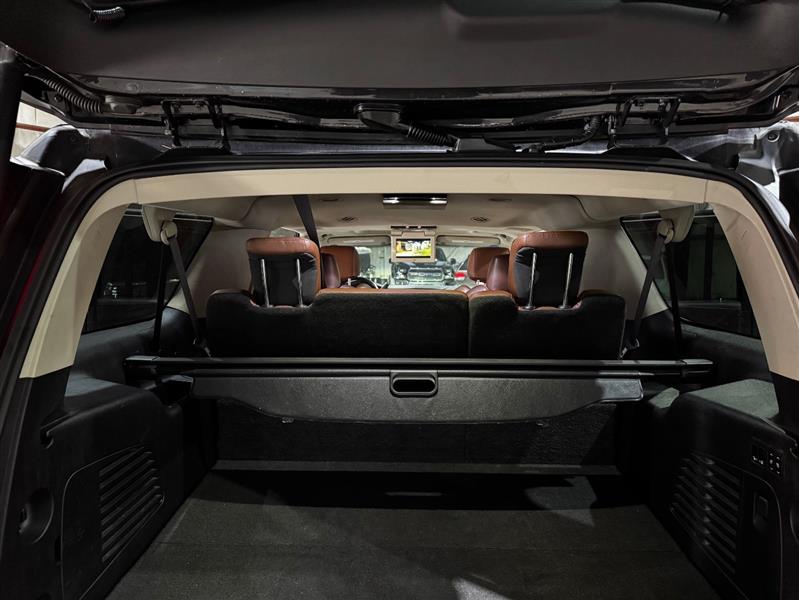 Cadillac Escalade ESV Premium 4WD 2016