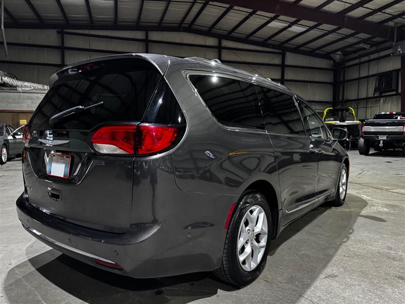 Chrysler Pacifica Touring-L Plus 2017