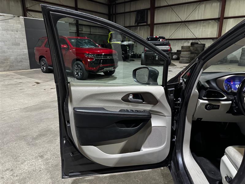 Chrysler Pacifica Touring-L Plus 2017