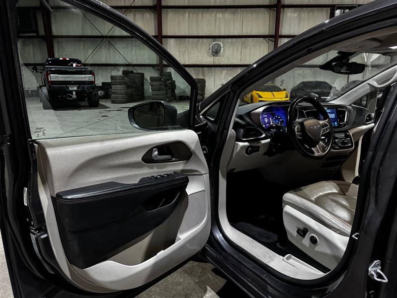 Chrysler Pacifica Touring-L Plus 2017