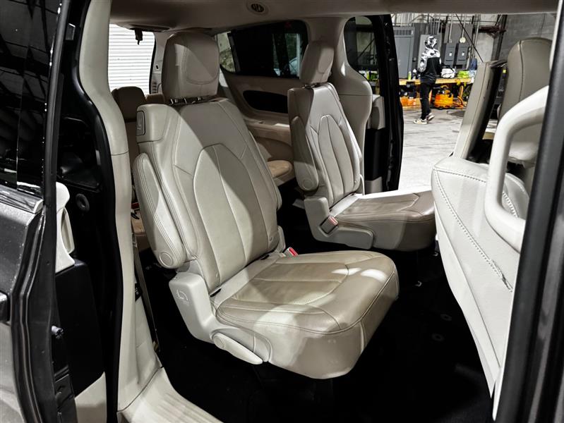 Chrysler Pacifica Touring-L Plus 2017