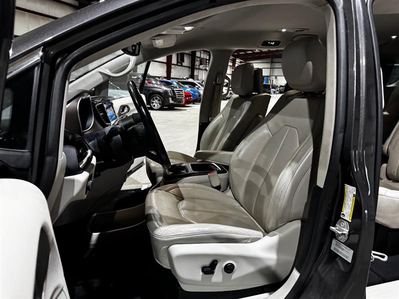 Chrysler Pacifica Touring-L Plus 2017